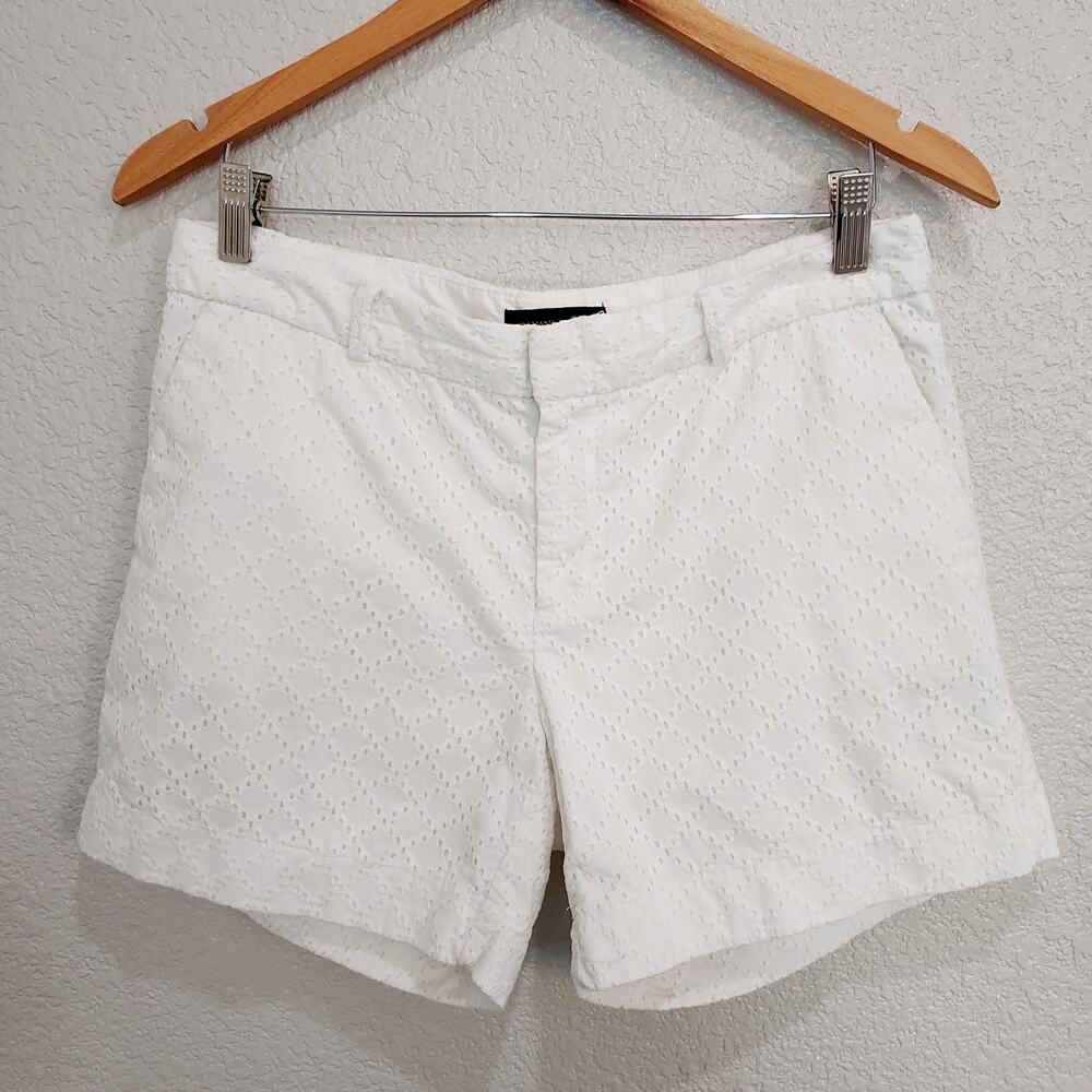 Banana Republic White Eyelet Chino Shorts Size 6